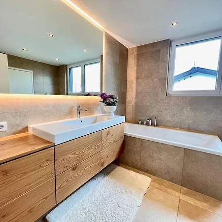Villa Stilvolle Schlafzimmer In Vorarlberg Koblach
